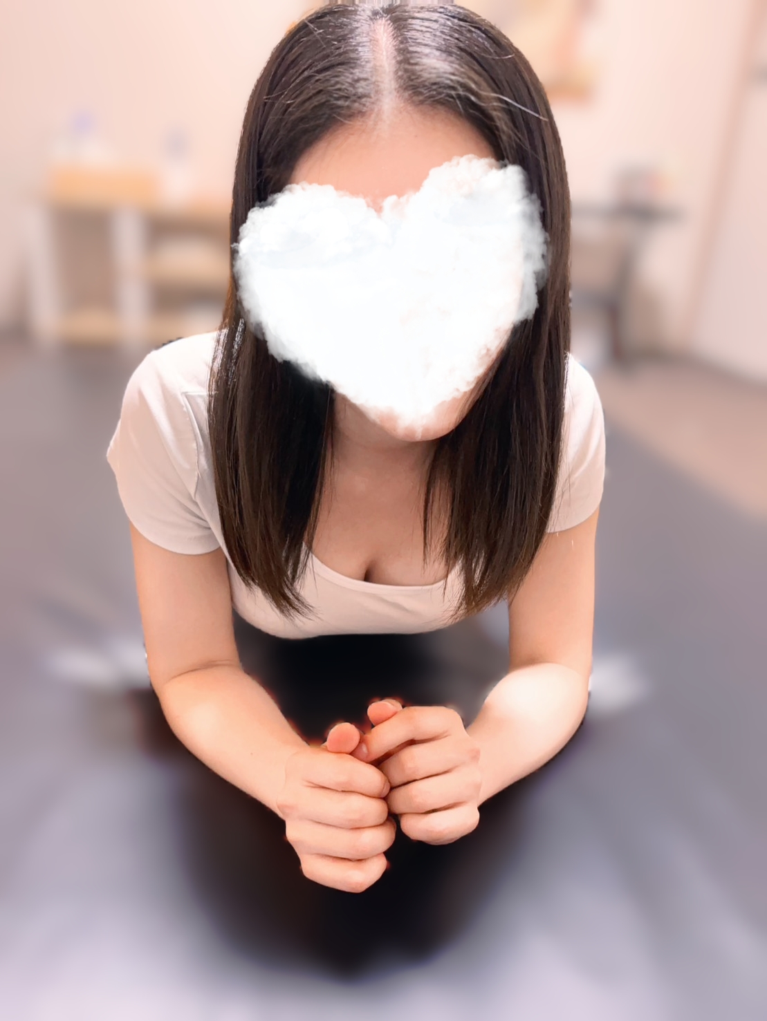 小嶋あかり(23)